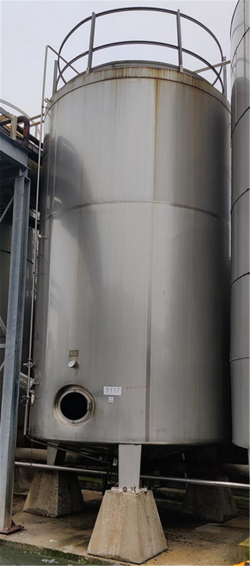 03.46.OL.03 - Gebrauchte mischbehälter