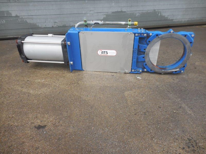 pneumatic guillotine valve DN350 (14inch), brand: WEKO Typ: DUO/R-RQR Ventil JOYNER Pneumatic
Typ ZVE-DIS-250/350